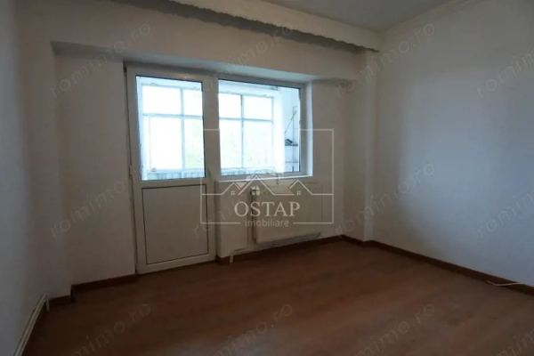 Bistrița Lac-zona Lidl - 2 camere decomandate - nemobilat - preț 230 E — fotografia 3