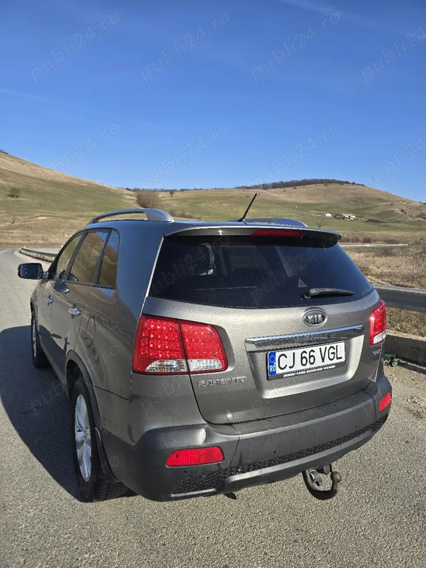 KIA Sorento 2010 — imagine 4