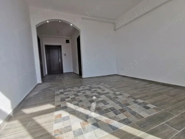 Apartament spatios 136 mp cu GARAJ,boxa,terasa si balcon — fotografia 1