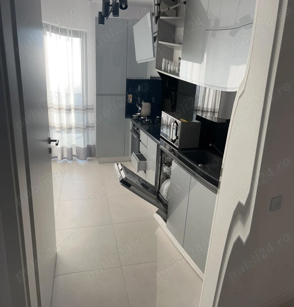 Inchiriez apartament 3 camere, Pitesti, zona Nord, Bloc Nordmark — fotografia 3
