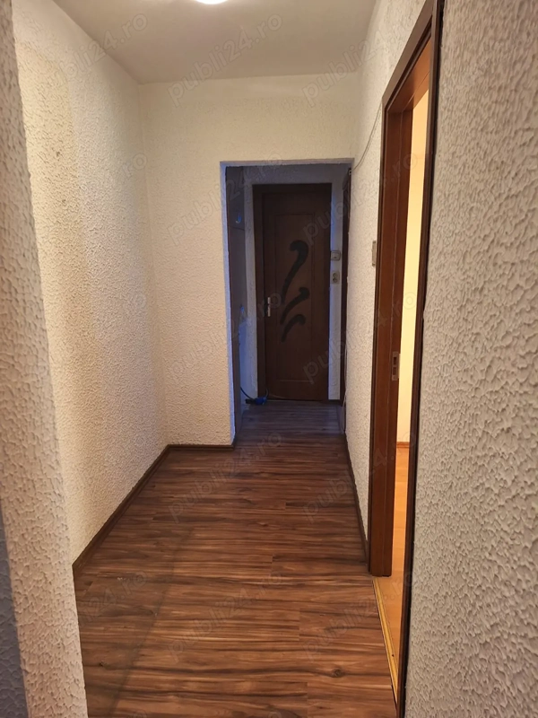 Apartament 3 camere Bd. București , Etaj 2 — fotografia 1