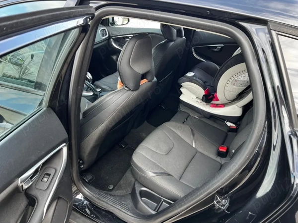 VOLVO V40 Cross Country 2013 — imagine 3