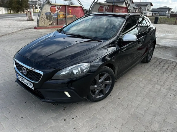 VOLVO V40 Cross Country 2013 — imagine 4