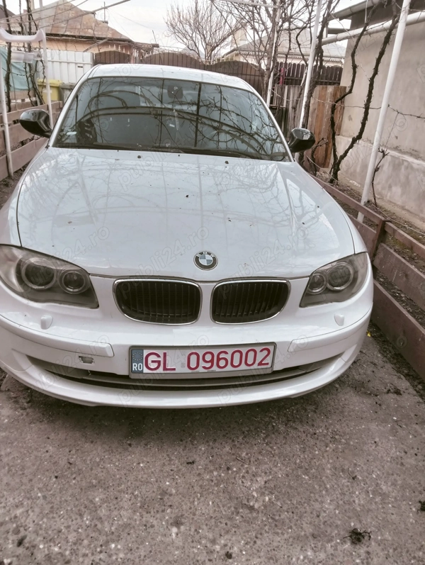 BMW 1 Series 2012 — imagine 9