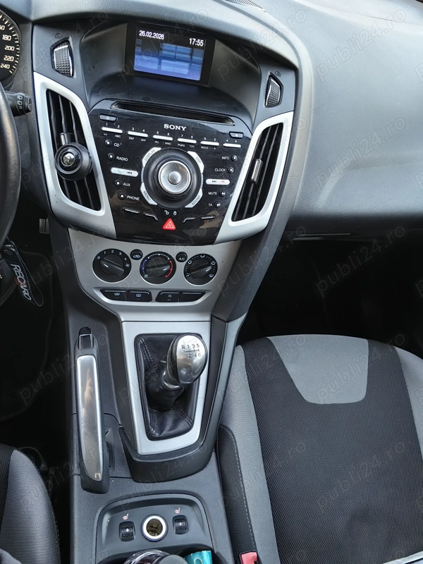 FORD Focus 2013 — imagine 4