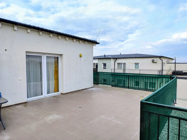 Penthouse cu 3 camere decomandate - 57,80 mp și terasă de 54,50 mp - Negociabil.