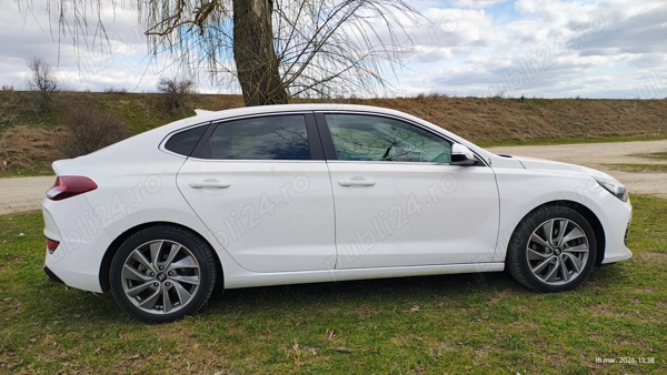 HYUNDAI i30 2018 — imagine 3