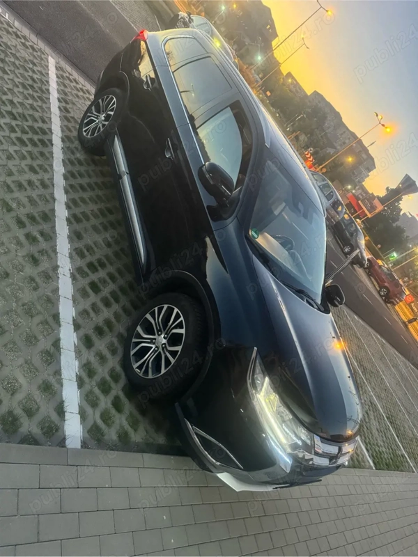 MITSUBISHI Outlander 2019 — imagine 2