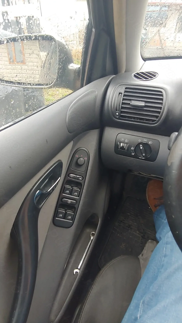 SEAT Toledo 2004 — imagine 9