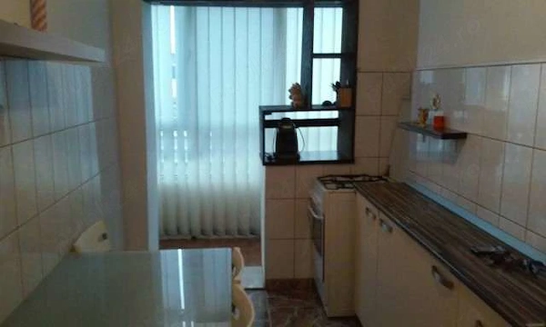 Apartament 2 camere decomandat ultracentral — fotografia 1