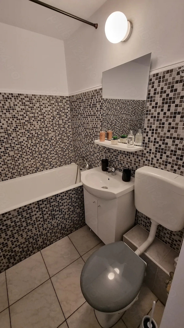 Apartament 3 camere et.2 de inchiriat,zona Nufărul aproape de Lotus Center — fotografia 3