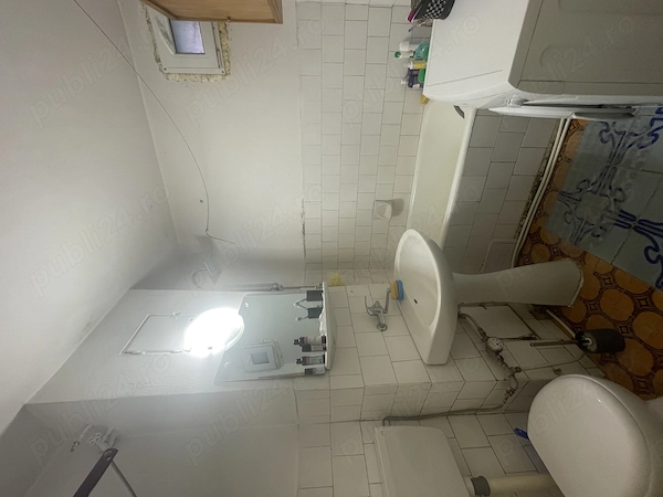 B-dul Traian, decomandat, balcon mare, BCA, izolat exterior,etaj 4 din 8 — fotografia 3