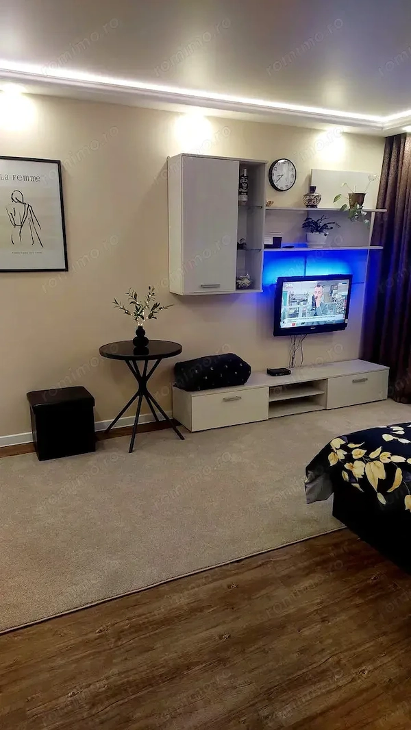 Apartamente 2 camere zona Decebal