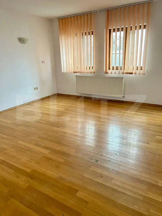 Apartament 4 camere,2,bai,3 terase,139mp, semicentral — fotografia 1