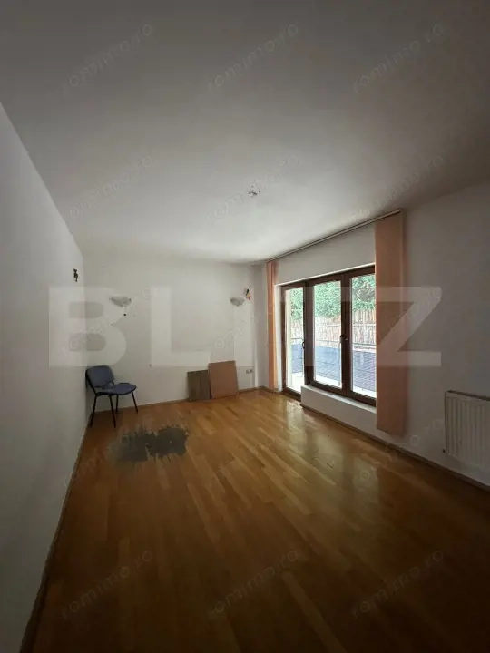 OPORTUNITATE INVESTIȚIE: Apartament de 3 camere, 2 bai, Zonă Semicentrală — fotografia 3