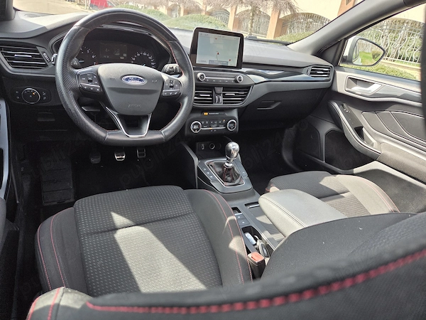 FORD Focus 2019 — imagine 7