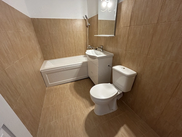 Vand apart.1 cam.situat in Micalaca,str.Vaslui,st. 50 mp,et.4 din 4,modern — fotografia 3