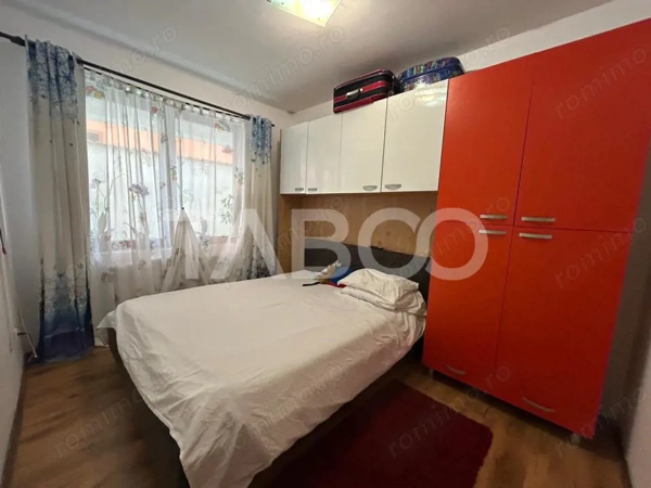 Apartament decomandat 54mp 2 camere si balcon zona Brana Selimbar — fotografia 3