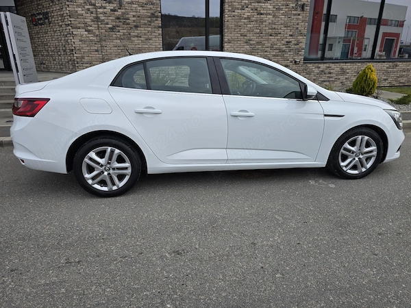 Vand Renault Megane 2017, diesel, 8400 Euro negociabil
