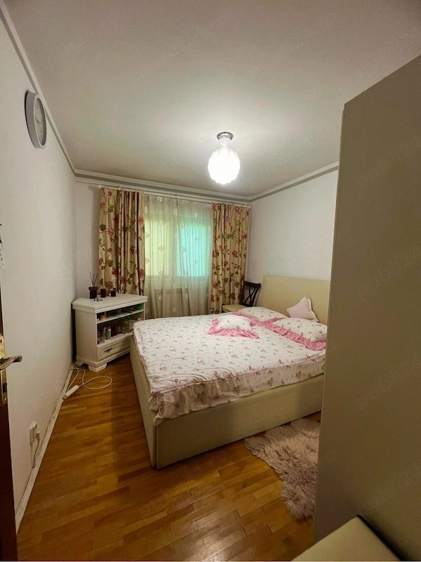 Vand apartament 2 camere - zona Burdujeni