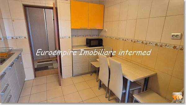 Apartament 2 camere decomandate zona KM 5 — fotografia 1