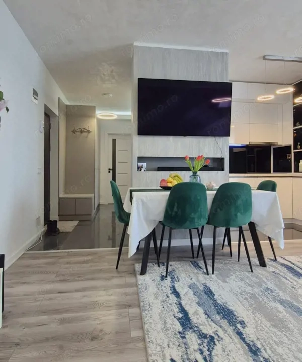 Apartament 3 camere la cheie, terasa si parcare, zona Vivo — fotografia 3