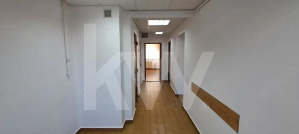Apartament 3 camere decomandate , ultracentral ,parter — fotografia 1