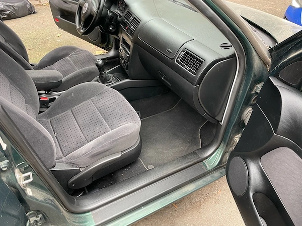 VOLKSWAGEN Bora 1999