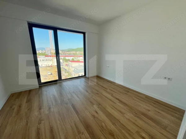 Apartament 2 camere, finisat lux, bloc nou, zona strada Libertatii — fotografia 2