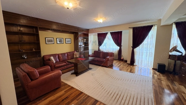 Apartament cu design clasic din lemn masiv – eleganță autentică — fotografia 3