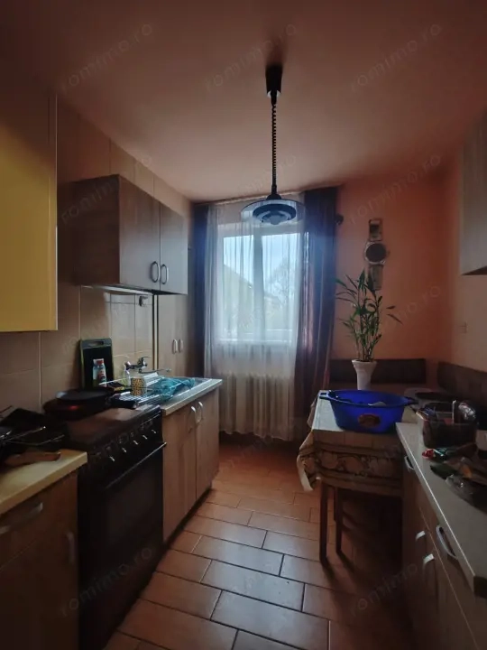 4 camere spațioase, 85 mp, 2 băi – mobilat, zona Spitalul Sf. Ioan — fotografia 1