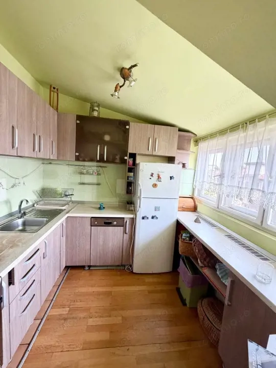 Apartament 3 camere in vila, 76.7 mp, zona Andrei Muresanu — fotografia 3