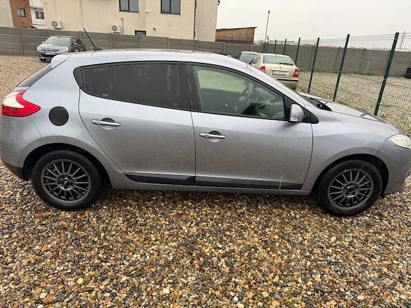 RENAULT Megane 2012 — imagine 2