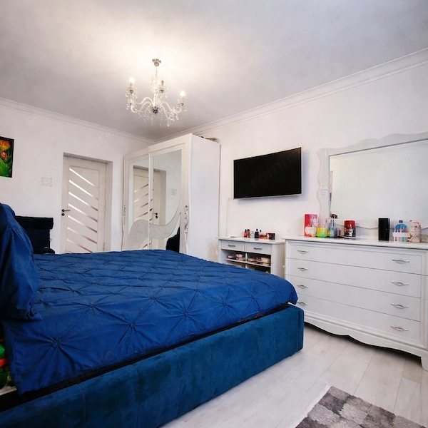 Apartament 3 camere de vanzare — fotografia 3