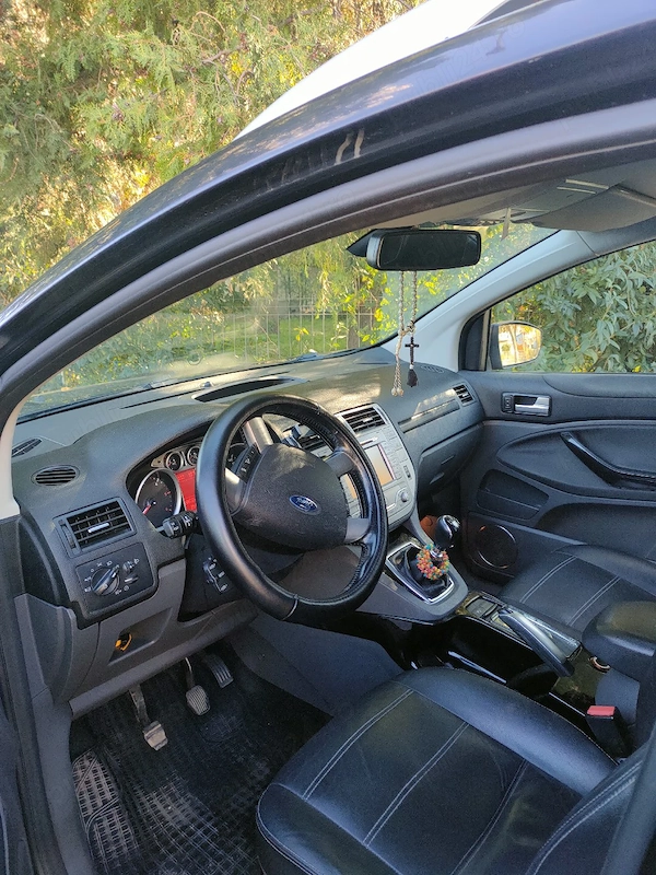 FORD Kuga 2011 — imagine 4