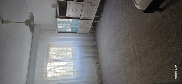 Inchiriez apartament cu 3 camere , decomandat , zona Canta bariera Comat. Etaj 1 4. 1 baie, 1 ba