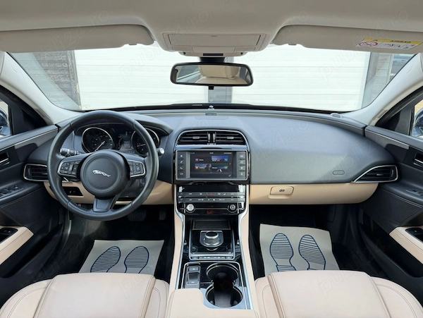 JAGUAR XE 2017 — imagine 6