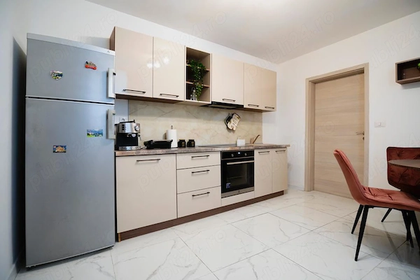 De vânzare apartament 2 camere semidecomandatCentrul Istoric Brasov — fotografia 1