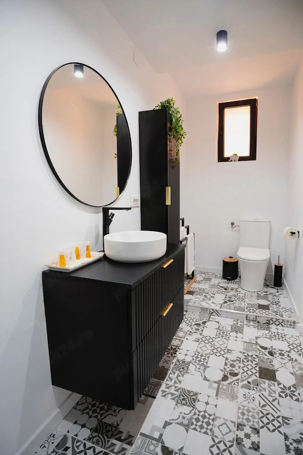 De vânzare apartament 2 camere semidecomandatCentrul Istoric Brasov — fotografia 3