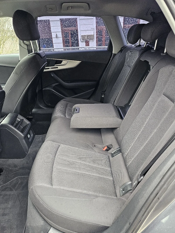 AUDI A4 2018 — imagine 9