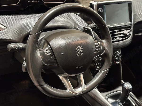 PEUGEOT 2008 2016 — imagine 8