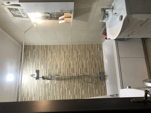 Vand apartament 3 camere