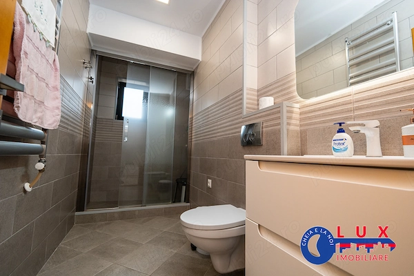 ID 622 Apartament 3 camere LUX de inchiriat