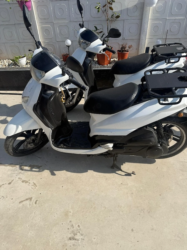 scuter 125 cm3 peugeot tweet