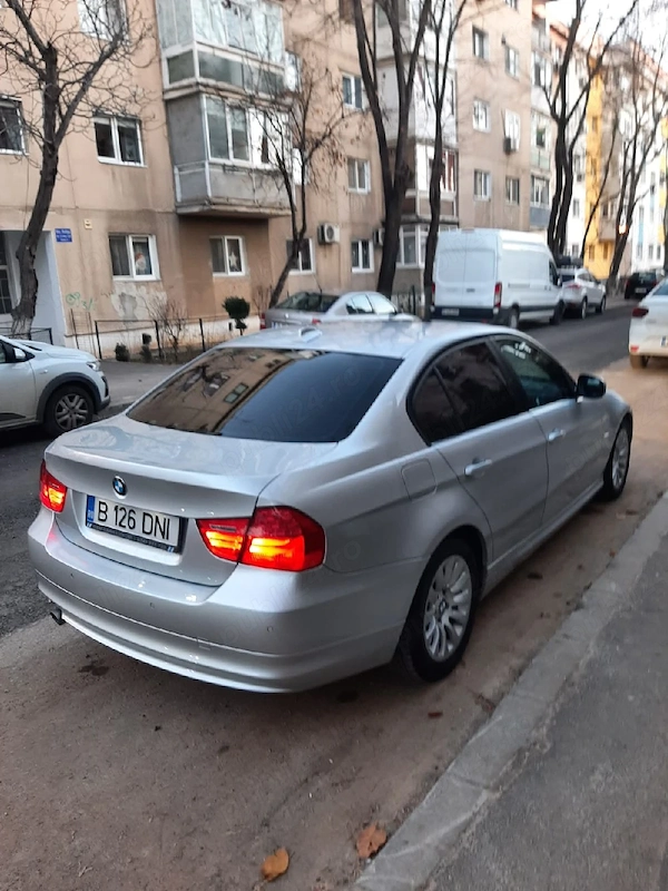 BMW 3 Series 2009