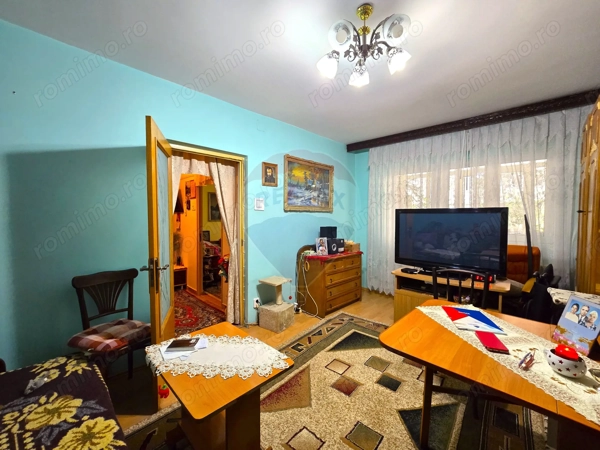 Apartament 2 camere Teiul Doamnei de vanzare, bloc 1985 — fotografia 1