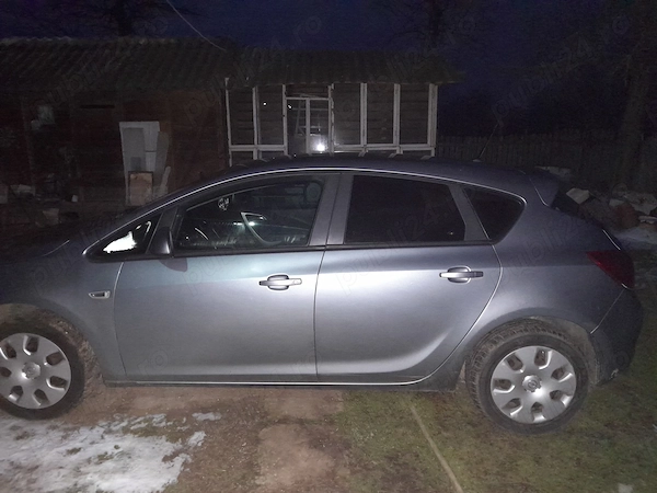 OPEL Astra 2011 — imagine 3