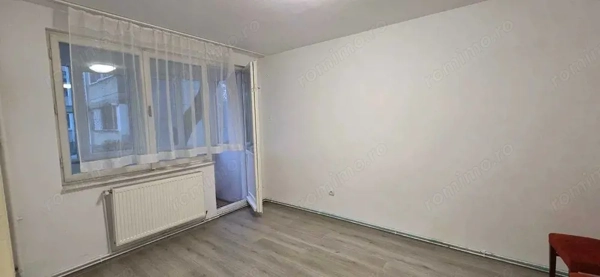 Tudor - Vanzare apartament 3 camere - Str. Brasovului — fotografia 1