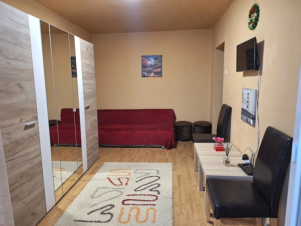 Garsoniera CF 1, 37 mp, cu Balcon, Amenajata si Mobilata in Confectii sunt PROPRIETAR, FARA COMISION — fotografia 3