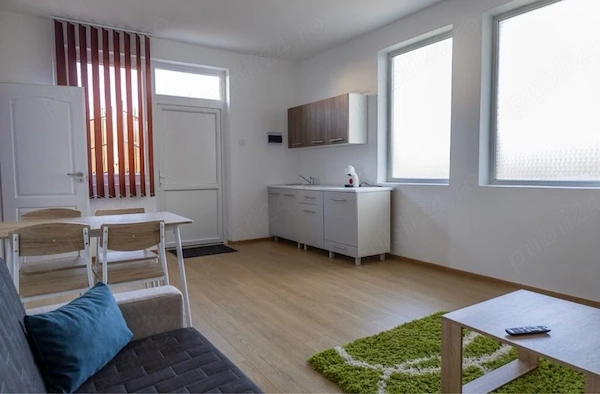 Apartament în Duplex Curte Privată & Parcare